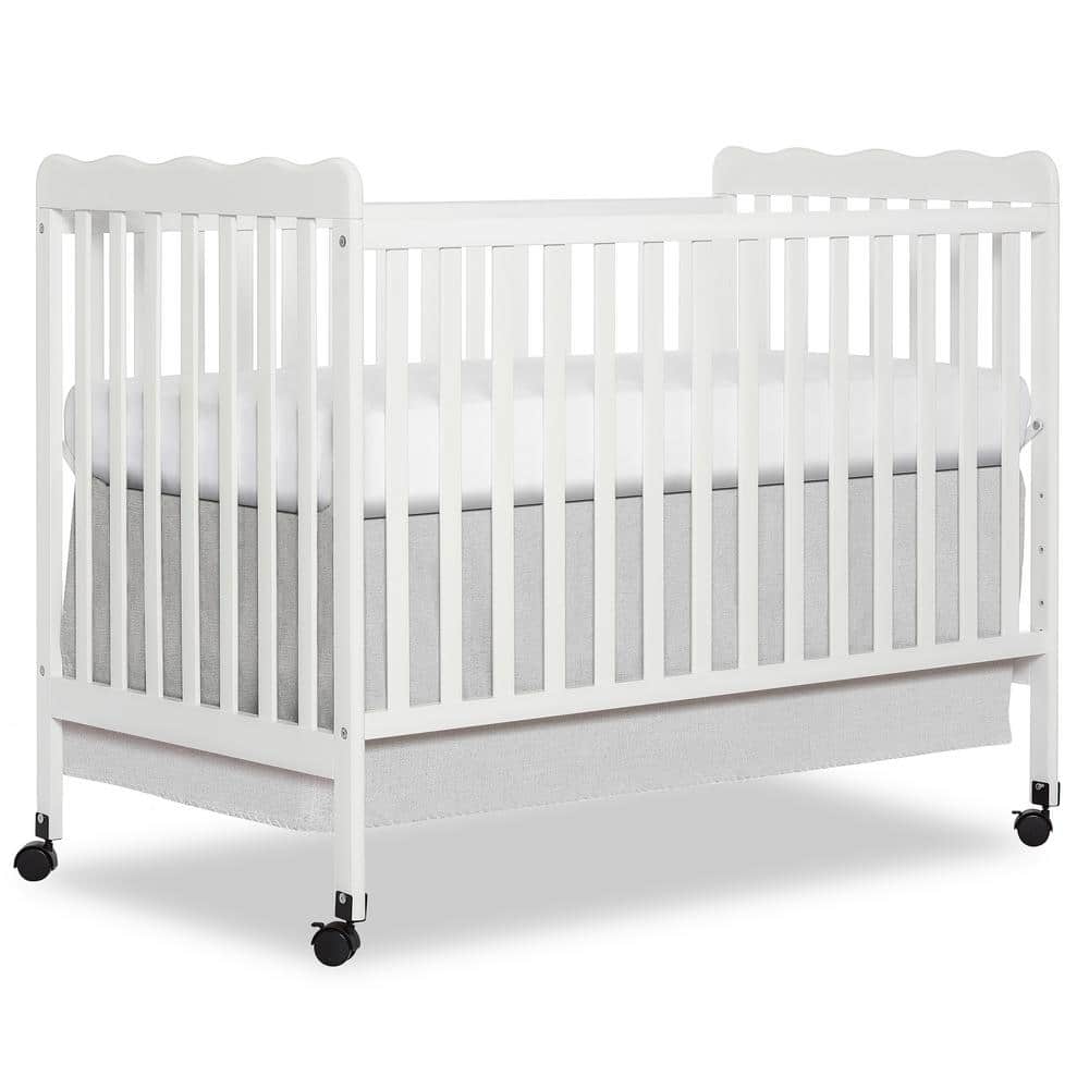 Carson Classic White 3-in-1 convertible Crib