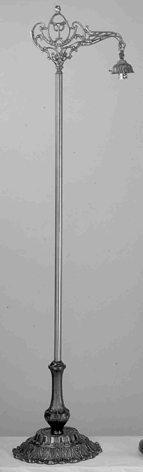 10847 60 Inch Flr Bse/Brdg Arm/2.25 Inch /No Onyx