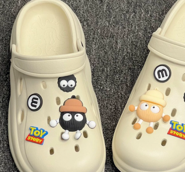 Designer shoes shoes Side empty high heels burst all matching sexy temperament nude red bottom pointed shallow mouth slim heel professional single