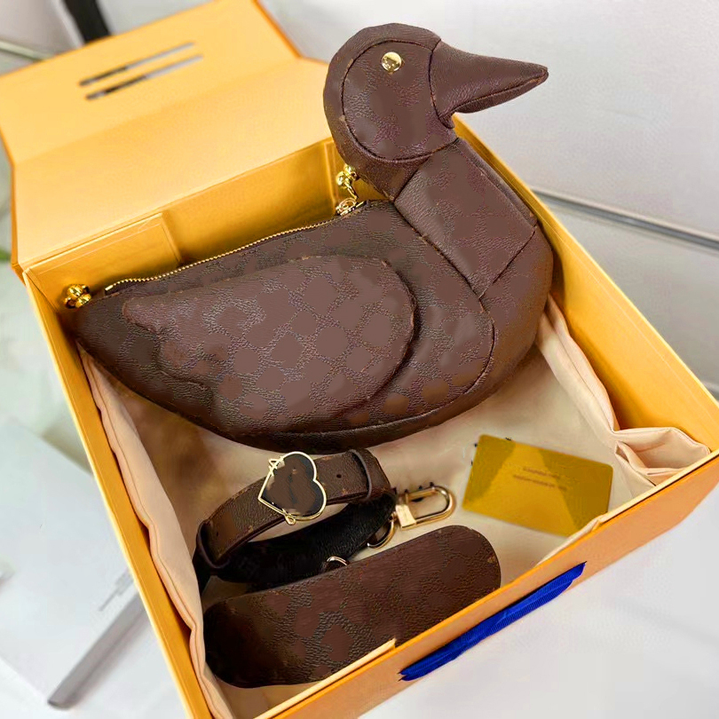 ILIVI Monogram DUCK bag the tote Bag Crossbody Saddle Flap Retro Handbags Phone Pocket Designers Shoulder Bags Fashion Luxurys Womens Men Lady girls