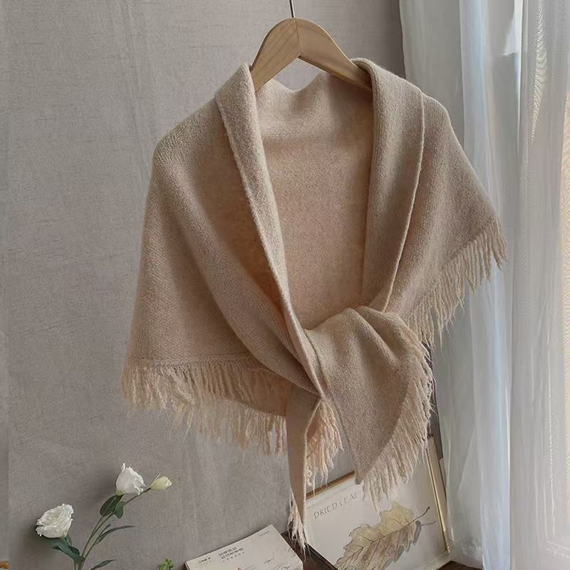 T181 Temperament wool tassel triangle knitted shawl 2025 new all-match cloak warm scarf advanced neck