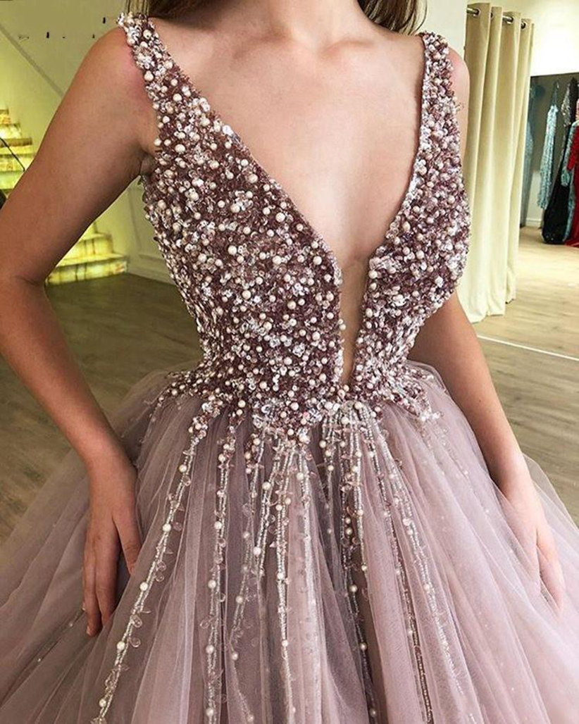 2021 Pink Ball Gown Quinceanera Dresses Beaded Crystals Deep V Neck Puffy Sweet 15 Prom Gowns Vestidos de Evening Dress vestidos de quinceaÃ±era
