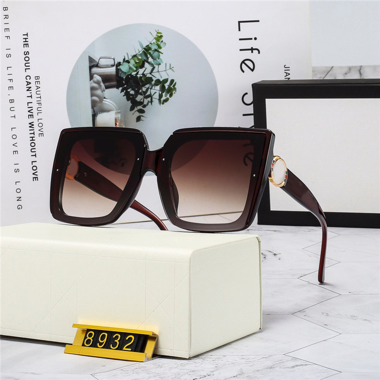 2021 Summer Womens Mens Designer Sunglasses Luxury Woman Sun glasses Adumbral Goggle UV400 8932 G 4 Color Highly Quality with Box
