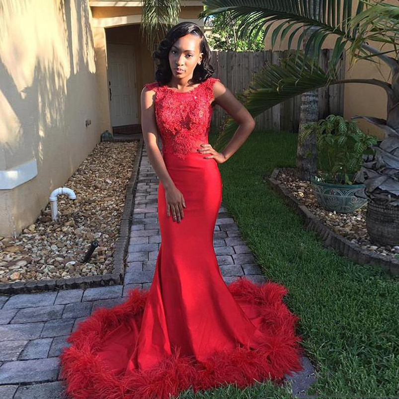 Off Shoulder Lace Mermaid Long Evening Dresses Jewel Neck Appliqued Sweep Train Corset Back Satin Prom Party Gowns