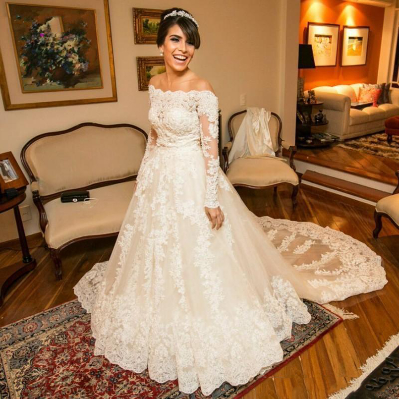 Vintage Long Sleeves Lace A Line Wedding Dresses with Beaded Appliques Bateau Neck Court Train Tulle Plus Size Bridal Gowns